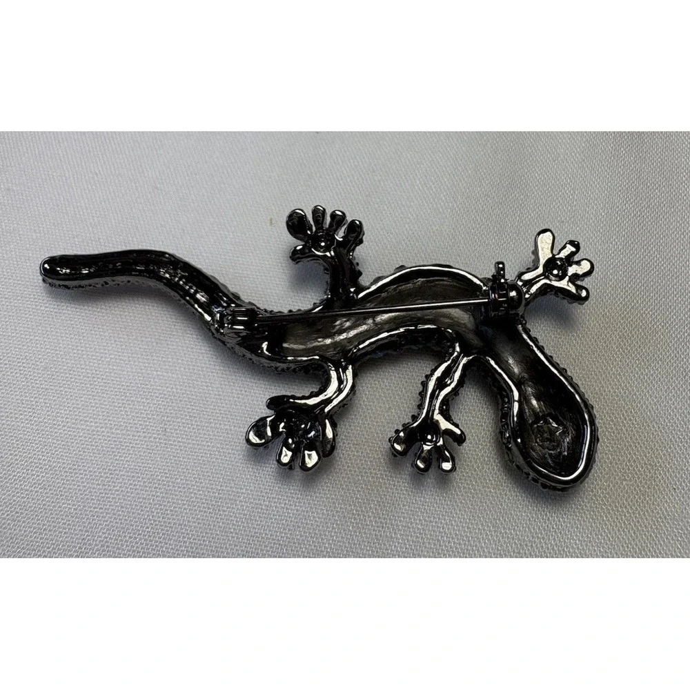 Vintage Sparkling Gecko Lizard Brooch Pin Estate Gift Boxed Iridescent Crystals